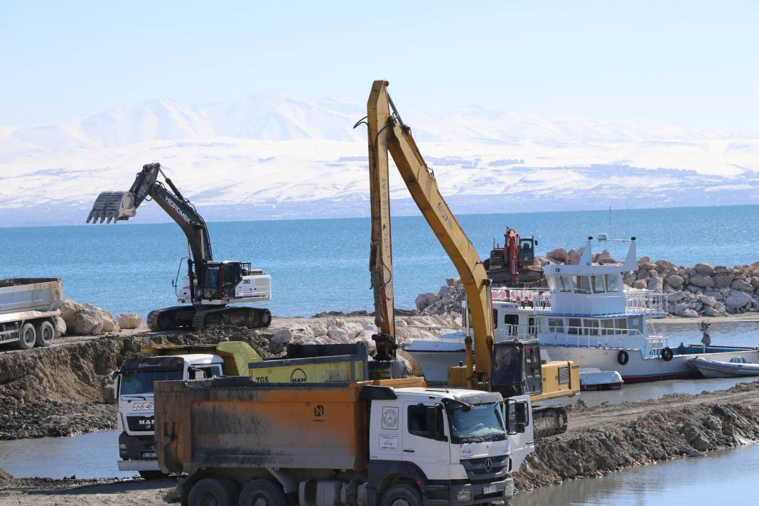 Van Gölü’nde alarma geçiren gelişme! Kayboluyor… - Resim: 3